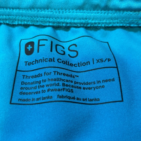 Figs scrubs in teal barley worn - Picture 3 of 6